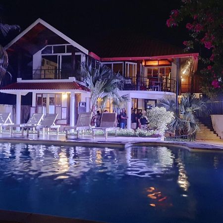 Petit Elephant Cherai Beach Exterior photo
