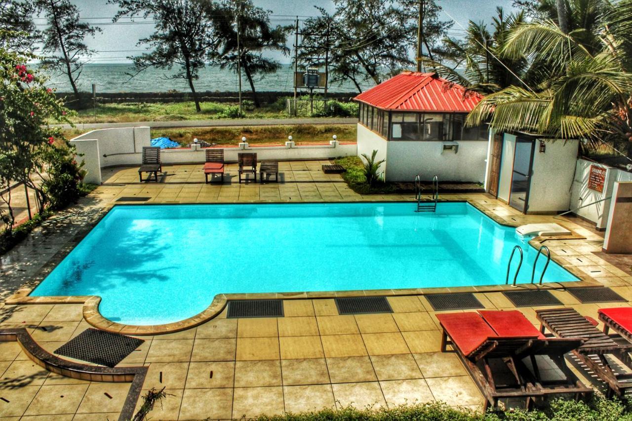 Petit Elephant Cherai Beach Exterior photo