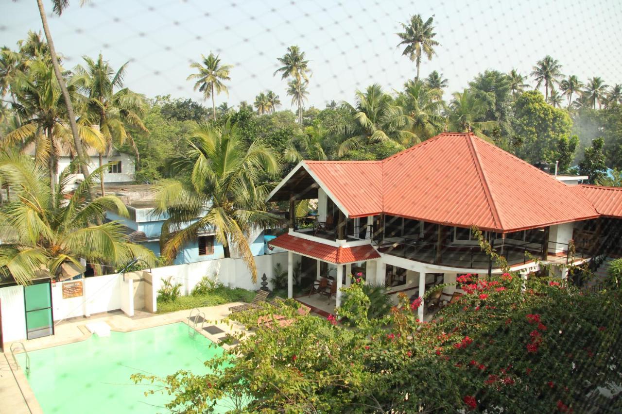 Petit Elephant Cherai Beach Exterior photo