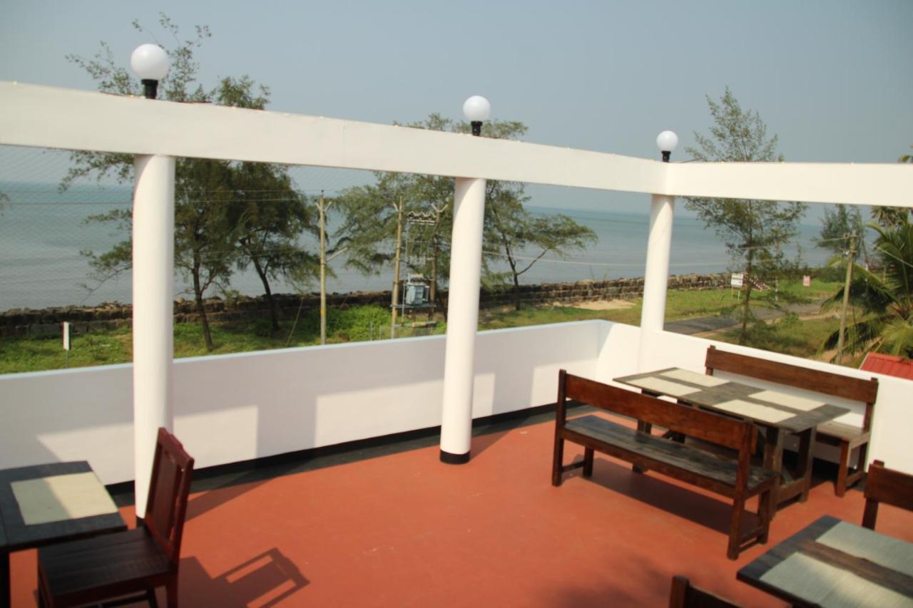 Petit Elephant Cherai Beach Exterior photo